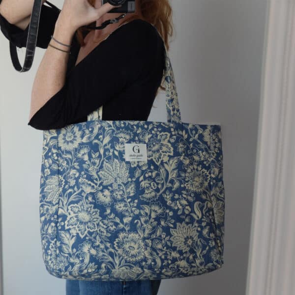 Tote bag Carmen - tela floral azul y beige - Imagen 2