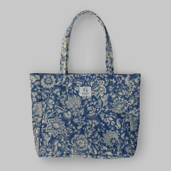 Tote bag Carmen - fleurs beiges sur fond bleu