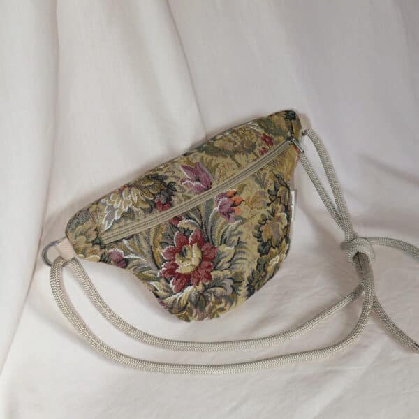 sac banane tapisserie florale vintage riñonera artesanal tapiceria floral vintage diagonal