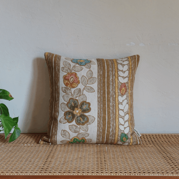 housse de coussin motifs ocres funda de cojin ocre